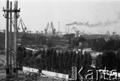 Wrzesień 1981, Gdańsk, Polska.
Panorama Stoczni Gdańskiej im. Lenina, z lewej Pomnik Poległych Stoczniowców 1970. Fotografia wykonana podczas obrad I Krajowego Zjazdu Delegatów NSZZ 