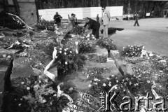 Wrzesień 1981, Gdańsk, Polska.
Składanie wieńców pod Pomnikiem Poległych Stoczniowców 1970. Fotografia wykonana podczas obrad I Krajowego Zjazdu Delegatów NSZZ 