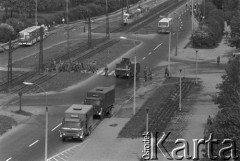 1.05.1983, Kraków, Polska.
Nowa Huta, oddziały ZOMO na ulicy.
Fot. Witold Górka, zbiory Ośrodka KARTA