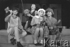 Grudzień 1982, Łódź, Polska.
Teatr im. Stefana Jaracza. Przedstawienie: 