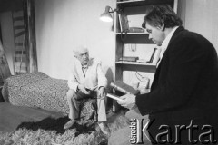 Marzec 1985, Kraków, Polska.
Teatr im. Juliusza Słowackiego. Przedstawienie: Zanim się przerwie srebrny sznur, Aleksiej Kazancew. Reżyseria Mikołaj Grabowski. Premiera 2 marca 1985. 
Fot. Witold Górka, zbiory Ośrodka KARTA