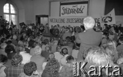 27.02.1989, Wrocław, Polska.
Wizyta Lecha Wałęsy. Spotkanie ze studentami Uniwersytetu Wrocławskiego.
Fot. Mieczysław Michalak, zbiory Ośrodka KARTA