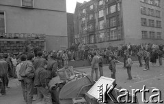 1.05.1989, Wrocław, Polska.
Zamieszki uliczne wywołane przez błędną informację o potrąceniu demonstranta przez milicję.
Fot. Mieczysław Michalak, zbiory Ośrodka KARTA