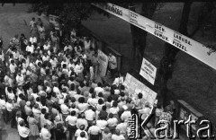 Maj 1989, Wrocław, Polska. 
Kampania wyborcza przed wyborami parlamentarnymi. Kandydat Komitetu Obywatelskiego 