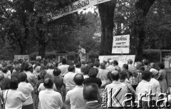 Maj 1989, Wrocław, Polska. 
Kampania wyborcza przed wyborami parlamentarnymi. Kandydat Komitetu Obywatelskiego 