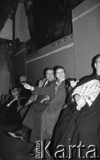 Lata 80., Częstochowa, Polska.
Pielgrzymka Ludzi Pracy na Jasną Górę. Na zdjęciu Barbara Piasecka-Johnson, amerykańska milionerka i filantropka polskiego pochodzenia i Lech Wałęsa, w głębi biskup gdański ksiądz Tadeusz Gocłowski.
Fot. Mieczysław Michalak, zbiory Ośrodka KARTA
