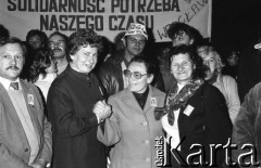 Lata 80., Częstochowa, Polska.
Anna Walentynowicz (w środku) podczas Pielgrzymki Ludzi Pracy na Jasną Górę.
Fot. Mieczysław Michalak, zbiory Ośrodka KARTA