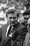 Lata 80., Częstochowa, Polska.
Pielgrzymka Ludzi Pracy na Jasną Górę, na zdjęciu Lech Wałęsa, za nim Andrzej Rzeczycki.
Fot. Mieczysław Michalak, zbiory Ośrodka KARTA
