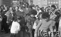 26.02.1990, Wrocław, Polska.
Festyn afrykańskich studentów z okazji uwolnienia Nelsona Mandeli. 
Fot. Mieczysław Michalak, zbiory Ośrodka KARTA