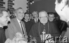 25.05.1990, Wrocław, Polska.
Wizyta premiera Tadeusza Mazowieckiego. Na pierwszym planie Tadeusz Mazowiecki i kardynał Henryk Gulbinowicz.
Fot. Mieczysław Michalak, zbiory Ośrodka KARTA
