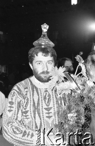 26-27.10.1990, Wrocław, Polska.
Władysław Frasyniuk podczas obrad III Walnego Zebrania Delegatów NSZZ 