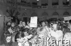 21.11.1990, Warszawa, Polska.
Kampania prezydencka Tadeusza Mazowieckiego. Wiec wyborczy w auli Politechniki Warszawskiej. 
Fot. Mieczysław Michalak, zbiory Ośrodka KARTA