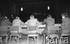 1990, Wrocław, Polska.
Kampania prezydencka Tadeusza Mazowieckiego, spotkanie na Politechnice Wrocławskiej.
Fot. Mieczysław Michalak, zbiory Ośrodka KARTA