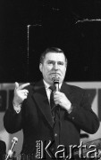 1990, Wrocław, Polska.
Kampania prezydencka. Lech Wałęsa podczas spotkania z mieszkańcami miasta w Hali Ludowej.
Fot. Mieczysław Michalak, zbiory Ośrodka KARTA