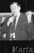 1990, Wrocław, Polska.
Kampania prezydencka. Lech Wałęsa podczas spotkania z mieszkańcami miasta w Hali Ludowej.
Fot. Mieczysław Michalak, zbiory Ośrodka KARTA