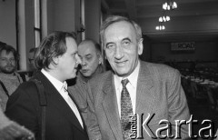 26-27.01.1991, Warszawa, Polska.
Tadeusz Mazowiecki, Aleksander Hall, Jacek Kuroń na I Krajowym Zjeździe Ruchu Obywatelskiego - Akcja Demokratyczna (ROAD).
Fot. Mieczysław Michalak, zbiory Ośrodka KARTA