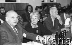 26-27.01.1991, Warszawa, Polska.
Zofia Kuratowska i Andrzej Wielowieyski (2. z prawej) na I Krajowym Zjeździe Ruchu Obywatelskiego - Akcja Demokratyczna (ROAD).
Fot. Mieczysław Michalak, zbiory Ośrodka KARTA