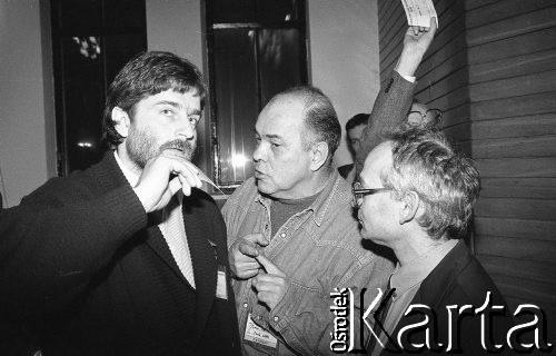 26-27.01.1991, Warszawa, Polska.
Władysław Frasyniuk, Jacek Kuroń i Jan Lityński (od lewej) na I Krajowym Zjeździe Ruchu Obywatelskiego - Akcja Demokratyczna (ROAD).
Fot. Mieczysław Michalak, zbiory Ośrodka KARTA