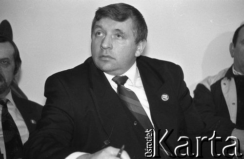 1.03.1994, Wysoka, Polska.
Andrzej Lepper na spotkaniu działaczy Związku Zawodowego Rolników Samoobrona z mieszkańcami miejscowości.
Fot. Mieczysław Michalak, zbiory Ośrodka KARTA