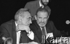 23-24.04.1994, Warszawa, Polska. 
Tadeusz Mazowiecki i Bronisław Geremek na kongresie założycielskim Unii Wolności. 
Fot. Mieczysław Michalak, zbiory Ośrodka KARTA