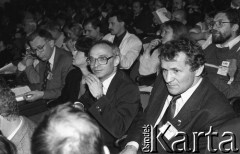 23-24.04.1994, Warszawa, Polska.
Henryk Wujec (na pierwszym planie) i Jan Lityński (obok) podczas kongresu założycielskiego Unii Wolności. 
Fot. Mieczysław Michalak, zbiory Ośrodka KARTA