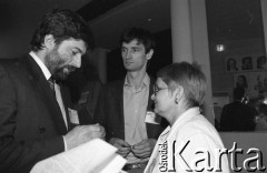 23-24.04.1994, Warszawa, Polska.
Władysław Frasyniuk, Radosław Gawlik i Barbara Labuda (od lewej) na kongresie założycielskim Unii Wolności. 
Fot. Mieczysław Michalak, zbiory Ośrodka KARTA