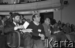 23-24.04.1994, Warszawa, Polska. 
Władysław Frasyniuk, Aleksander Smolar i Jacek Kuroń (od lewej) na kongresie założycielskim Unii Wolności. 
Fot. Mieczysław Michalak, zbiory Ośrodka KARTA