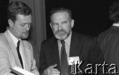 23-24.04.1994, Warszawa, Polska.
Kongres założycielski Unii Wolności. Piotr Nowina-Konopka i Bronisław Geremek (od lewej).
Fot. Mieczysław Michalak, zbiory Ośrodka KARTA