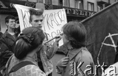 Lata 90., Wrocław, Polska.
Marsz przeciwników i zwolenników aborcji.
Fot. Mieczysław Michalak, zbiory Ośrodka KARTA