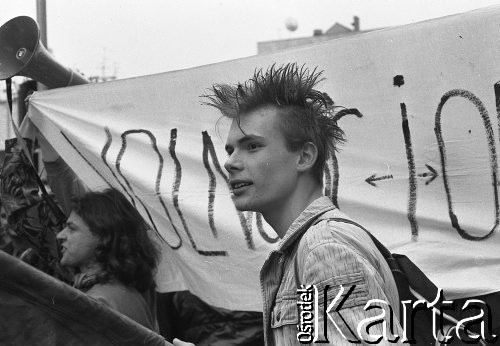 Lata 90., Wrocław, Polska.
Marsz zwolenników aborcji.
Fot. Mieczysław Michalak, zbiory Ośrodka KARTA