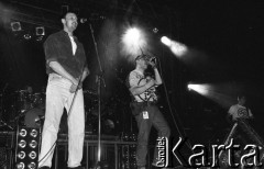 Lata 90., Wrocław, Polska.
Koncert Wielkiej Orkiestry Świątecznej Pomocy w Hali Ludowej (Stulecia), Jerzy Owsiak na scenie.
Fot. Mieczysław Michalak, zbiory Ośrodka KARTA