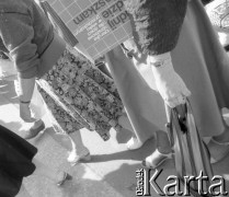 1986-1989, Wrocław, Polska.
Happening Pomarańczowej Alternatywy. Kobiety.
Fot. Mieczysław Michalak, zbiory Ośrodka KARTA
