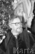 1991, Wrocław, Polska. 
Reżyser teatralny, teoretyk teatru i pedagog Jerzy Grotowski przyjmujący doktorat honoris causa Uniwersytetu Wrocławskiego. 
Fot. Mieczysław Michalak, zbiory Ośrodka KARTA