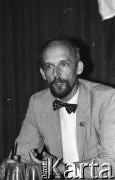 Lata 90., Wrocław, Polska.
Janusz Korwin-Mikke. 
Fot. Mieczysław Michalak, zbiory Ośrodka KARTA