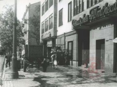 1944, Warszawa. 
Ulica Marszałkowska. Niemiecka ludność cywilna uciekająca z Warszawy. 
Fot. NN, Studium Polski Podziemnej w Londynie