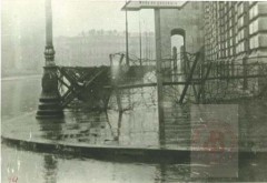 1939-1944, Warszawa. 
Zasieki na ulicy Wierzbowej. 
Fot. NN, Studium Polski Podziemnej w Londynie