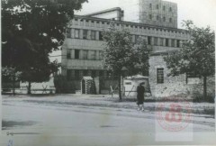 1944, Warszawa.  
Koszary SS przy ul. Rakowieckiej. 
Fot. NN, Studium Polski Podziemnej w Londynie