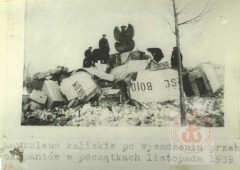 1940, Kalisz 
Zburzony przez Niemców monument Mauzoleum Legionistów Polskich. 
Fot. NN, Studium Polski Podziemnej w Londynie