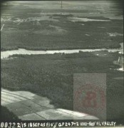 18.09.1945, okolice Bergen, Saksonia, Niemcy.
Zdjęcie lotnicze wyzwolonego obozu koncentracyjnego Bergen-Belsen. Obóz istniał w latach 1940-1945, początkowo w charakterze obozu jenieckiego, później - koncentracyjnego. Zginęło w nim Ok. 50 000 więźniów obozu koncentracyjnego i ok. 20 000 jeńców wojennych.
Fot. NN, Studium Polski Podziemnej w Londynie