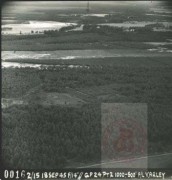 18.09.1945, okolice Bergen, Saksonia, Niemcy.
Zdjęcie lotnicze wyzwolonego obozu koncentracyjnego Bergen-Belsen. Obóz istniał w latach 1940-1945, początkowo w charakterze obozu jenieckiego, później - koncentracyjnego. Zginęło w nim Ok. 50 000 więźniów obozu koncentracyjnego i ok. 20 000 jeńców wojennych.
Fot. NN, Studium Polski Podziemnej w Londynie