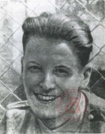 1940-1943, Warszawa. 
Harcerz Szarych Szeregów, bohater książki Aleksandra Kamińskiego 
