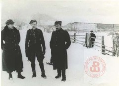 Styczeń 1944, okolice Nowogródka. 
Oficerowie 77 Pułku Piechoty Armii Krajowej. 
Fot. NN, Studium Polski Podziemnej w Londynie