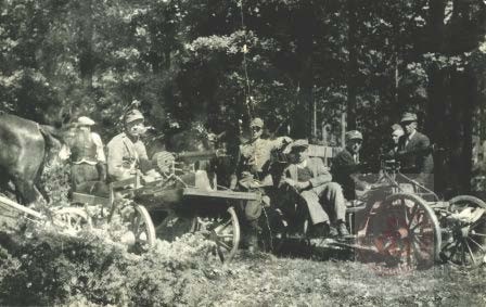 1944, Podlasie 
Żołnierze z 34 Pułku Piechoty 9 Podlaskiej Dywizji Piechoty Armii Krajowej porucznika Stefana Wyrzykowskiego ps. 