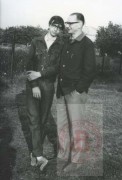 1982, brak miejsca. 
Władysław Bartoszewski po zwolnieniu z internowania z synem Władysławem.
Fot. NN, Studium Polski Podziemnej w Londynie