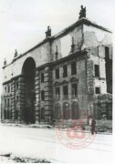 1945, Warszawa. 
Ruiny budynku byłego Ministerstwa Spraw Wojskowych przy ulicy 6 Sierpnia (obecnie Nowowiejska). 
Fot. NN, Studium Polski Podziemnej w Londynie