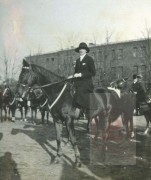 1928-1939, Grudziądz, Polska. 
Konkurs hippiczny przy Szkole Podchorążych Kawalerii. Kobieta na koniu. 
Fot. NN, Studium Polski Podziemnej w Londynie