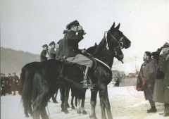 1928-1939, Grudziądz, Polska. 
Konkurs hippiczny. Zawodnicy na koniach. 
Fot. NN, Studium Polski Podziemnej w Londynie