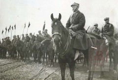 1928-1939, Grudziądz, Polska. 
Szkoła Podchorążych Kawalerii. Ćwiczenia. Szwadron na koniach. 
Fot. NN, Studium Polski Podziemnej w Londynie