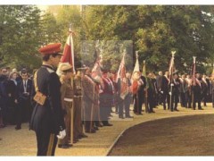 18.09.1976, Londyn, Anglia, Wielka Brytania. 
Polonia brytyjska i środowiska kombatanckie biorą udział w uroczystym odsłonięciu pierwszego w Europie Zachodniej pomnika ku czci pomordowanych w Katyniu oraz w innych miejscach sowieckich zbrodni na cmentarzu Gunnersbury.
Fot. NN, Studium Polski Podziemnej w Londynie