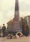 18.09.1976, Londyn, Anglia, Wielka Brytania. 
Uroczystość odsłonięcia pierwszego w Europie Zachodniej pomnika ku czci pomordowanych w Katyniu oraz w innych miejscach sowieckich zbrodni na cmentarzu Gunnersbury.
Fot. NN, Studium Polski Podziemnej w Londynie